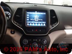 Vehicle photo 10