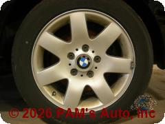 Vehicle photo 5