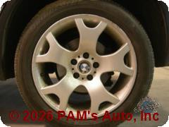 Vehicle photo 5