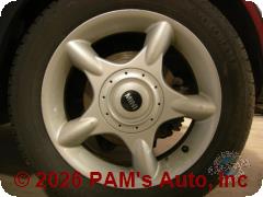 Vehicle photo 5