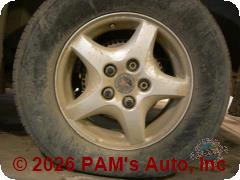 Vehicle photo 5