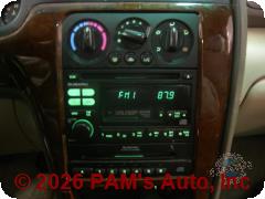 Vehicle photo 8