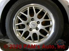 Vehicle photo 5