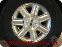 Vehicle photo 5