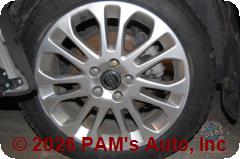 Vehicle photo 5