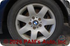 Vehicle photo 5