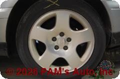 Vehicle photo 5