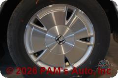 Vehicle photo 5