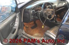 Vehicle photo 6