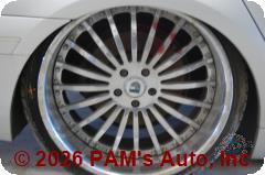 Vehicle photo 5