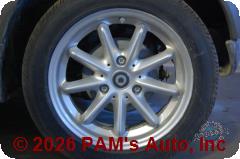 Vehicle photo 5