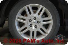 Vehicle photo 5