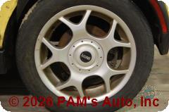 Vehicle photo 5