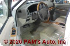 Vehicle photo 6