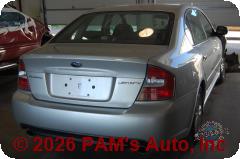 Vehicle photo 3