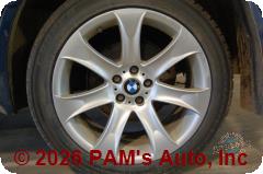 Vehicle photo 5