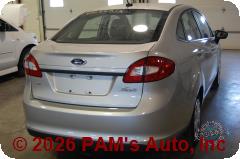 Vehicle photo 3