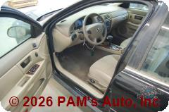 Vehicle photo 8