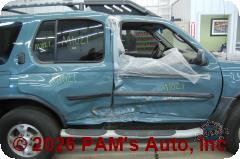 Vehicle photo 3
