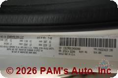Vehicle photo 12