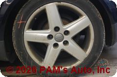 Vehicle photo 7