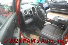 Vehicle photo 8