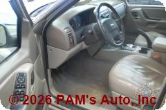 Vehicle photo 8