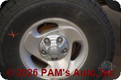 Vehicle photo 7