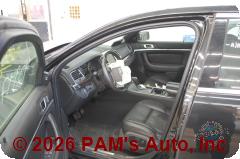 Vehicle photo 8