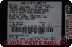 Vehicle photo 12