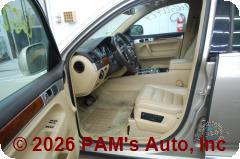 Vehicle photo 8