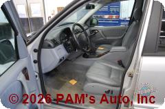Vehicle photo 8