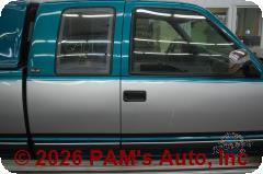 Vehicle photo 3