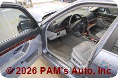 Vehicle photo 8