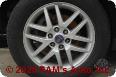 Vehicle photo 7