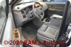 Vehicle photo 8