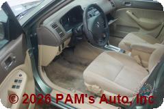 Vehicle photo 8