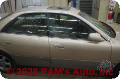 Vehicle photo 3