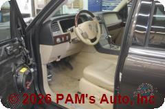 Vehicle photo 8