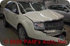 Vehicle photo 2