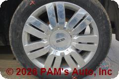 Vehicle photo 7