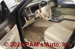 Vehicle photo 8