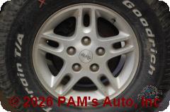Vehicle photo 7
