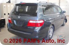 Vehicle photo 4