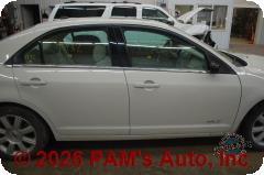 Vehicle photo 3