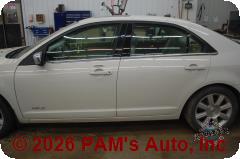 Vehicle photo 6
