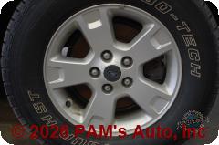 Vehicle photo 7