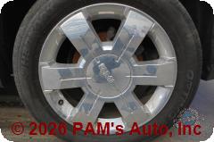 Vehicle photo 7