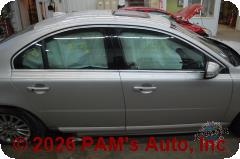 Vehicle photo 3