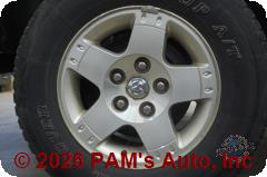 Vehicle photo 7